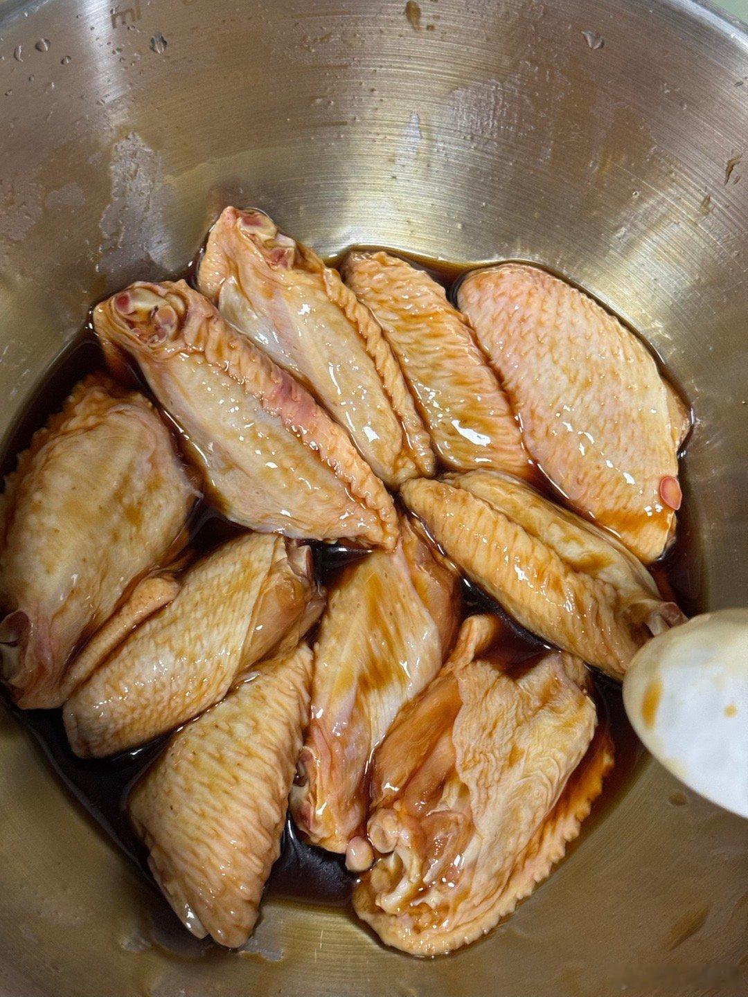 这个鸡翅炸得俊不俊​​​