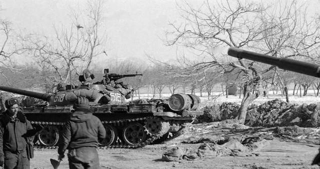 1983年，美国买了新疆几千头骡子，又买了10亿美元的中国武器。这些骡子沿着唐僧