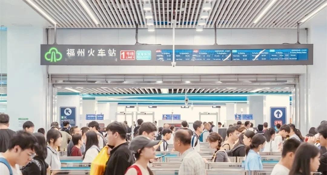 福州地铁进入6线时代2025年9月29日，福州地铁F1滨海快线正式开通，福州地
