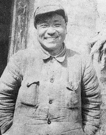 1939年，五重间谍袁殊，被76号逮捕，李士群要他招供，谁知他却一点不慌，反而淡