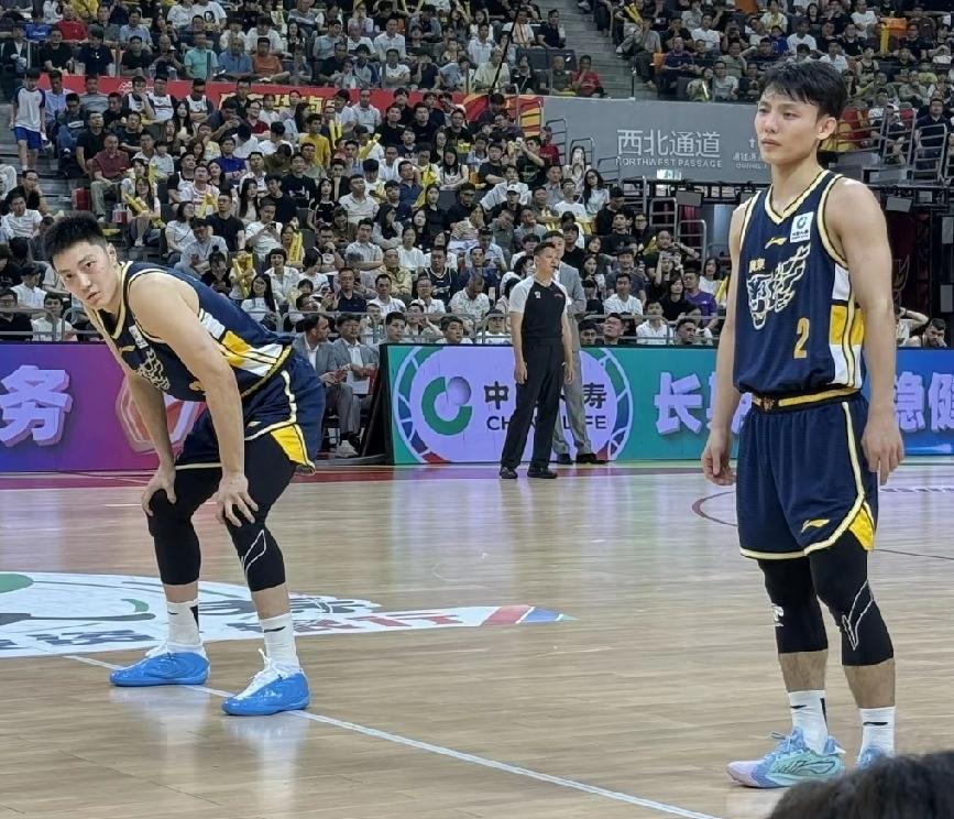 真为胡明轩感到失望，堂堂的顶薪国家队成员，关键季后赛居然得到0分，更糟糕的是，他