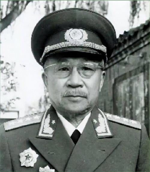 1943年，张云逸抓了国军将领赵凤藻的独子，对方提出用10挺机枪、100支步枪和