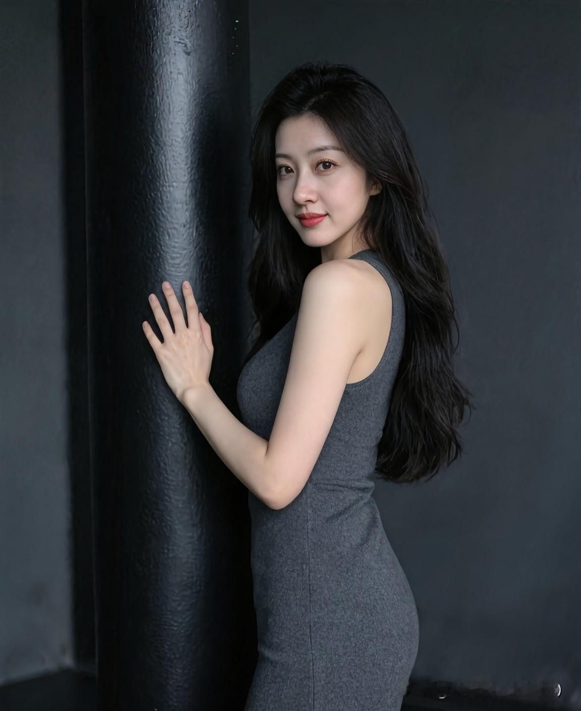 当你开始刻意不去联系某个人，内心其实早已千疮百孔。真正的痛苦，往往不是歇斯