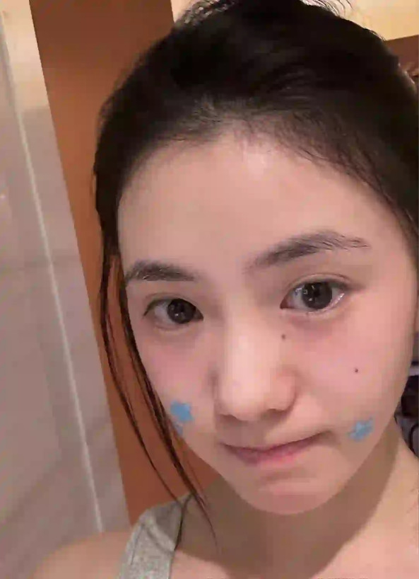 因为有颜值bug，所以完全没有打扮欲