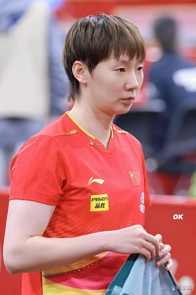 大藤沙月挑战王曼昱，不堪一击！多哈冠军赛，大藤沙月挑战王曼昱，第一局还有点抗衡的