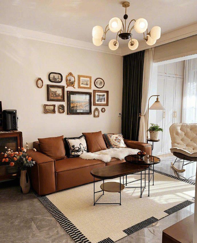 那些手上有钱，就去全款买房的人也是正常的事情。他们没有加杠杆，是全款买房，这就