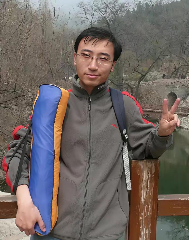 清华北大“双料学霸”李永乐在北京求职时，屡屡失败，外企不要他，世界500强也不要