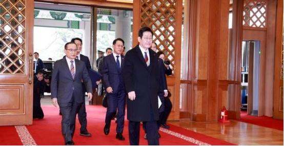 修高铁直通北京？很多人以为这是李在明的“政治作秀”。错！真相是，韩国经济的氧气管