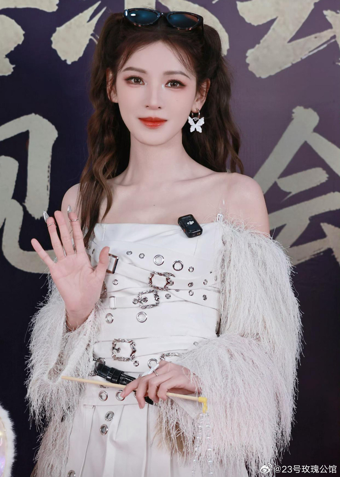 长见识了，原来现在不仅有穿戴甲，还有张予曦这种像戒指一样戴着的美甲