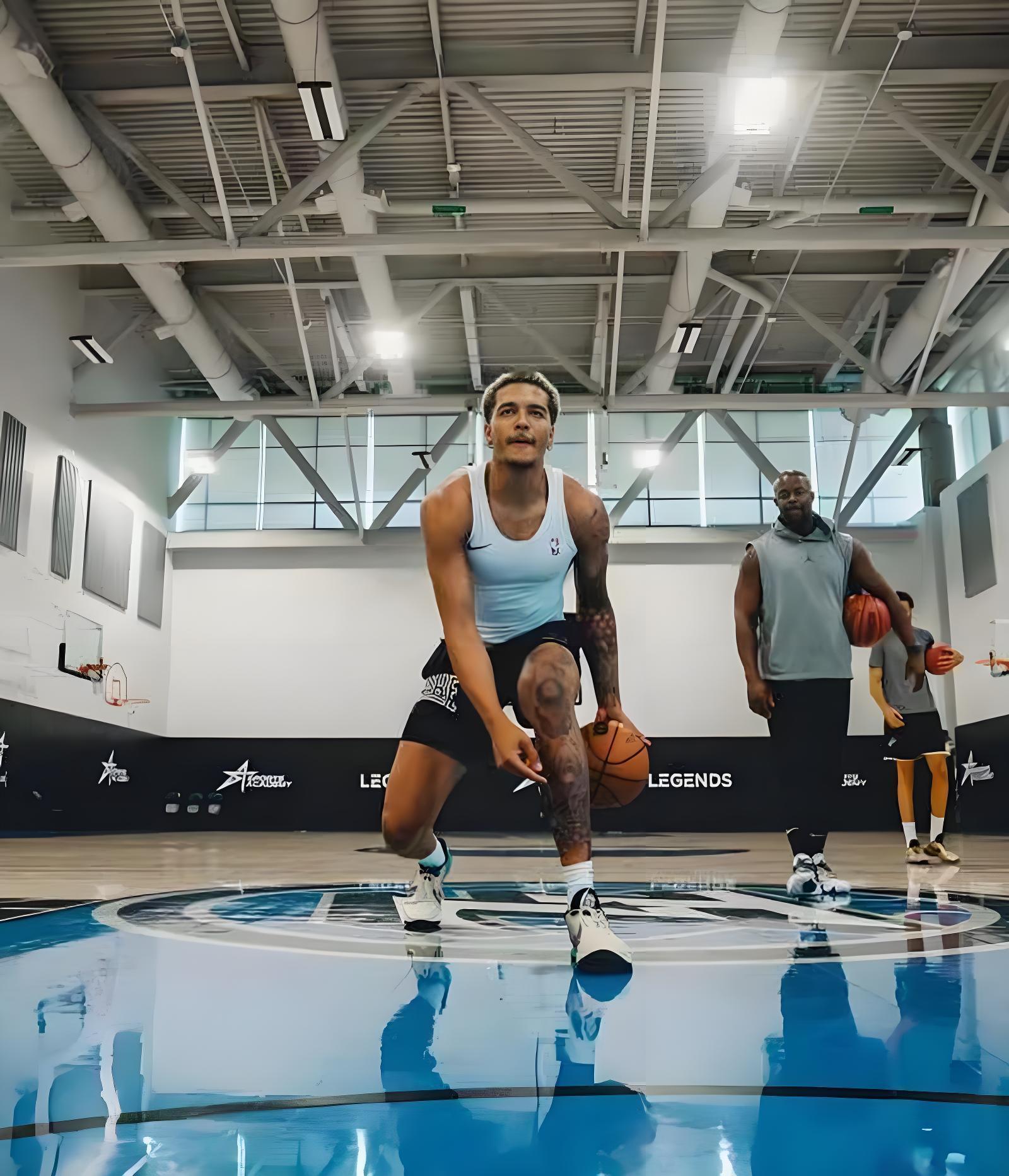 马刺并没能通过交易给索汗找到下家。索汗目前的情况可能需要倒贴选秀权才能送走，这是