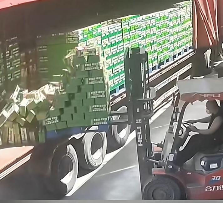 隔壁物流新来的一名叉车工，第二板货就给干翻了，昨天是他试工的第一天，开价7500