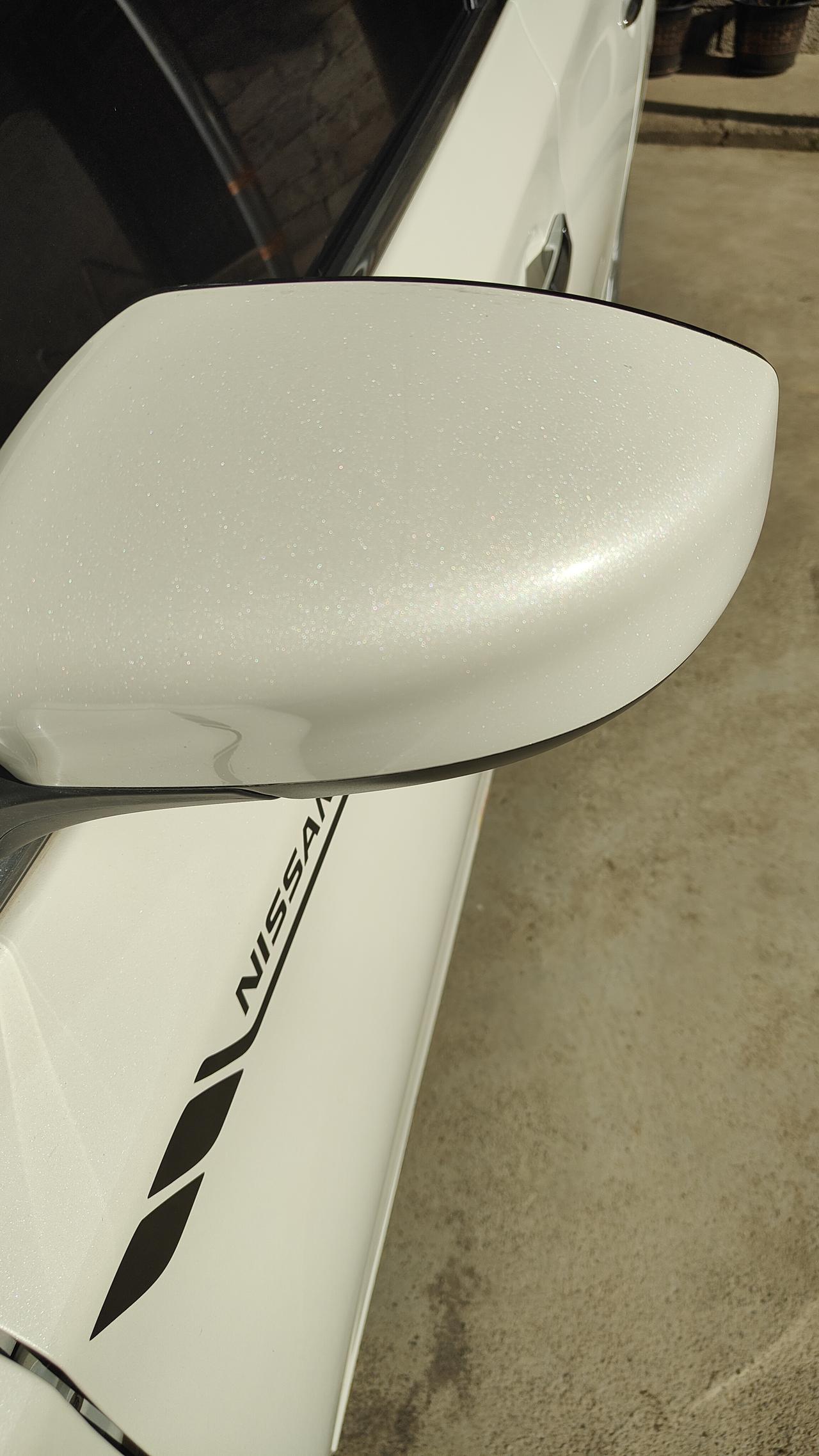 看到没有珍珠漆车漆里面的天花板车漆里面最贵的豪车才会用这种漆