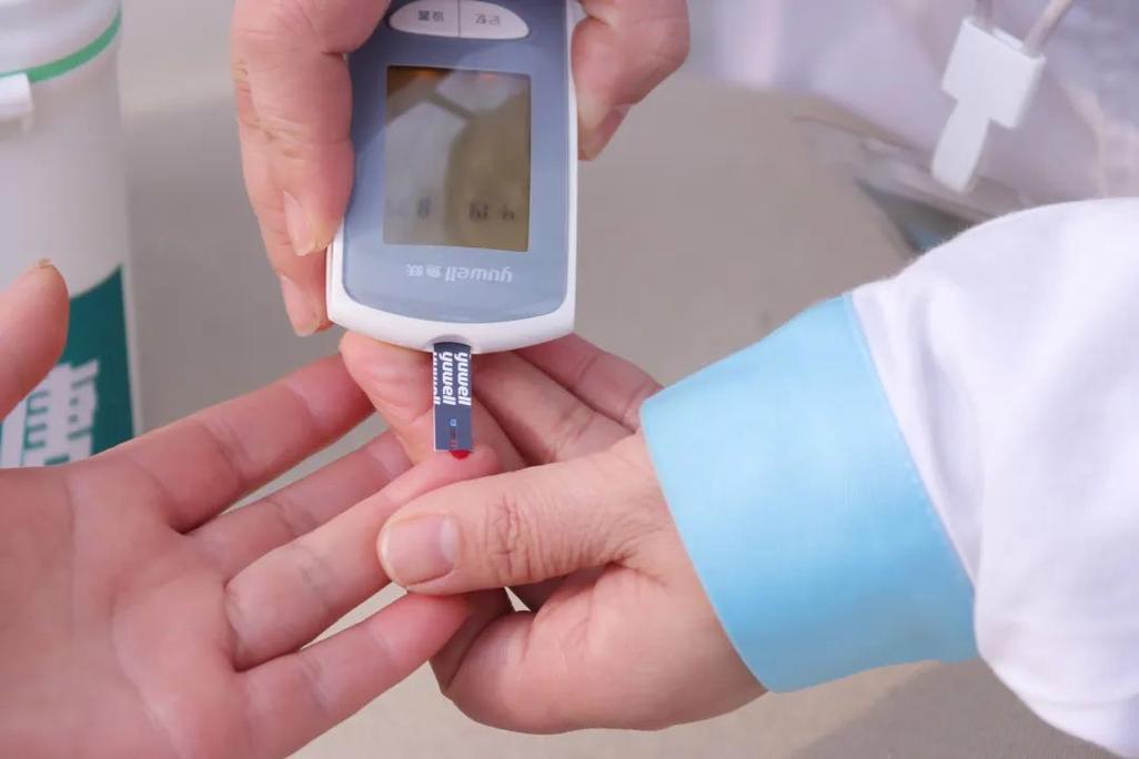 家有老人必看！70-80岁血糖标准家人们，家里有70-80岁老人的可