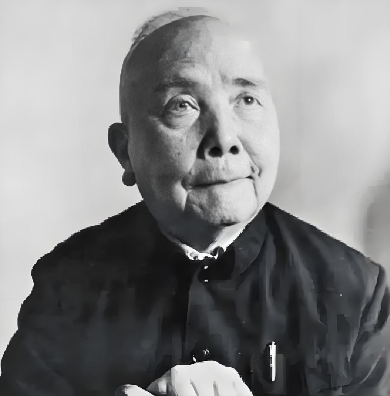 零下30度的新疆，驻军挤在帐篷里烤火取暖，战马一匹接一匹冻死在马厩。据相关记载，