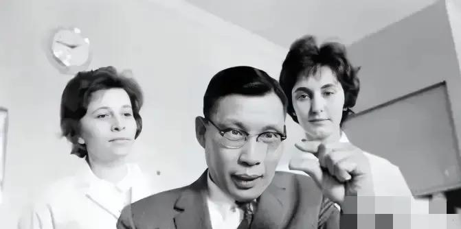1950年，北大一位教授留下一张字条，"身体欠佳，请假数月"。就在人们以为他病好