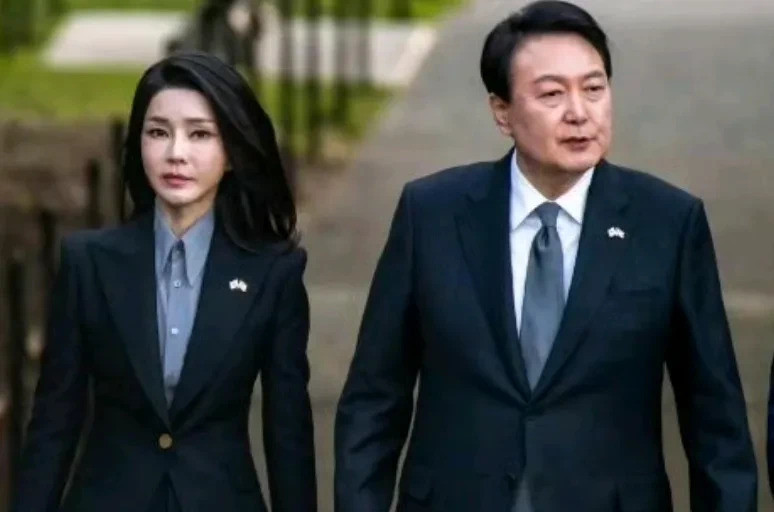 金建希要凉凉？韩国成立特检组调查她韩国这是要搞事情啊！为