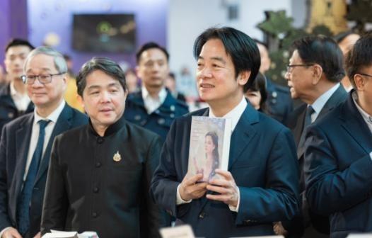 死心了，日本没提台湾！当地时间2月8日晚间，汉奸赖清德发文公开向日本首相高市早苗