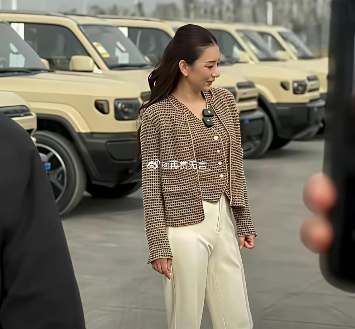 明星就算有钱生太多娃，脸蛋也扛不住啊！