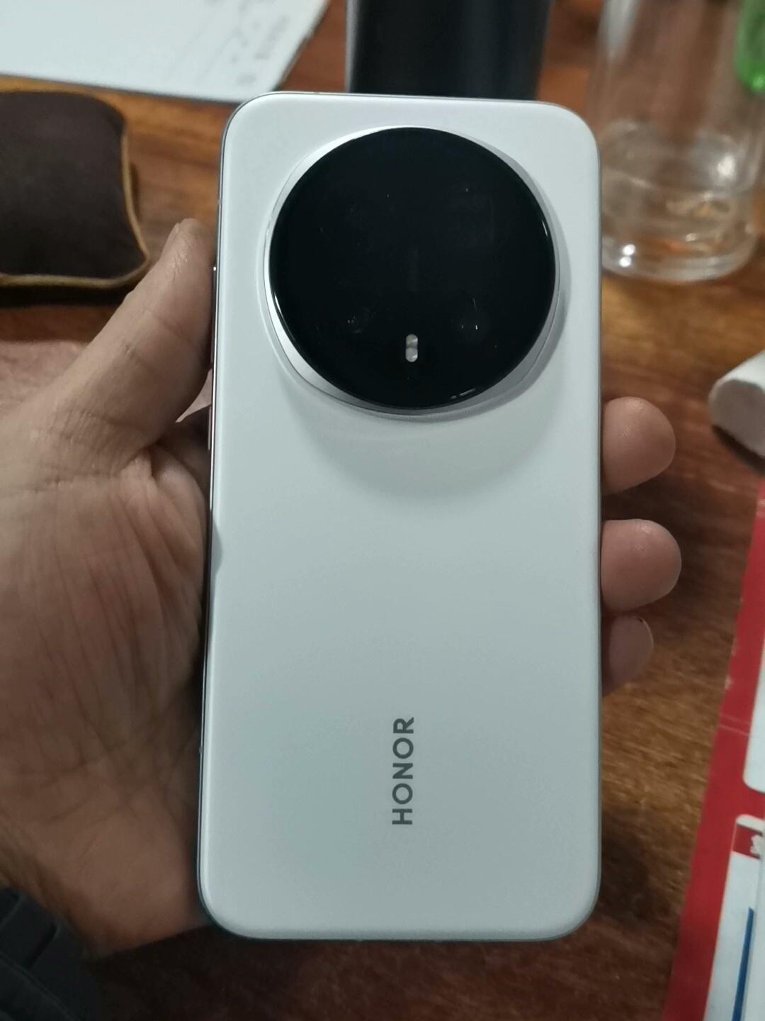 友商为啥迟迟不用3D人脸识别？这个问题戳中关键！华为有、苹果有，而荣耀Magic