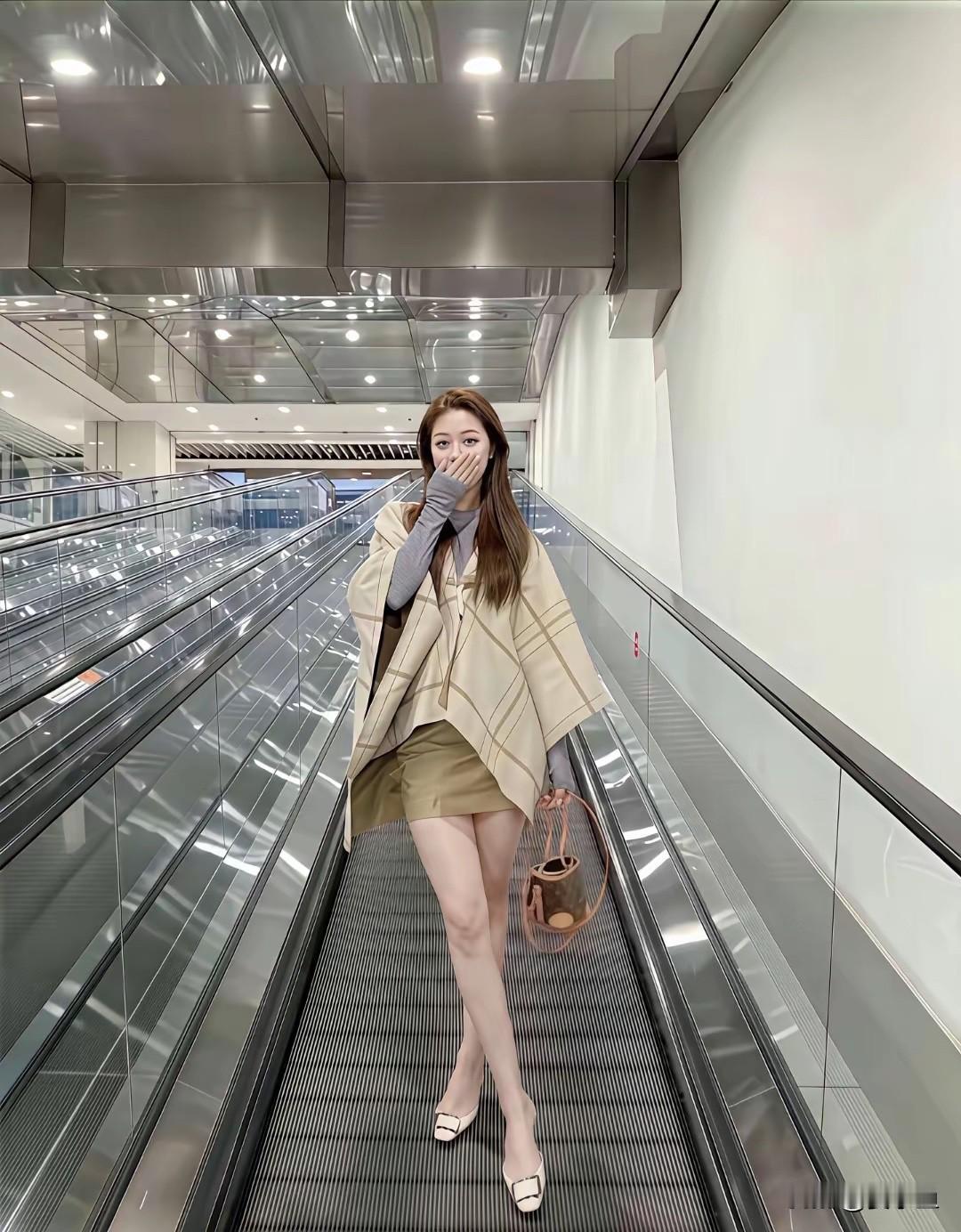 初四接灶神，人间烟火气，最抚凡人心。🧨