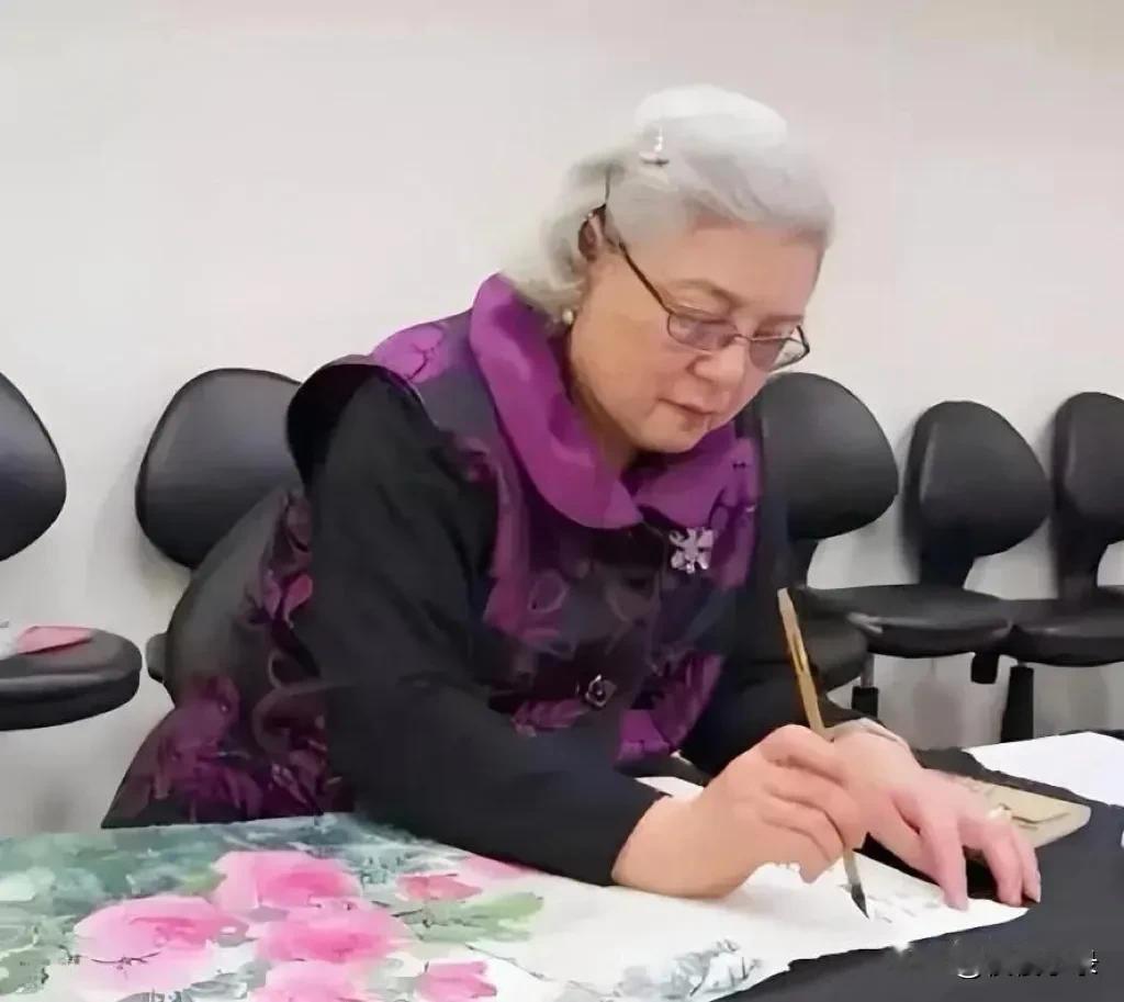 林婉珍离婚之后很快就嫁给了一名医生，叫王子平。王很宠她，两人生活了20多年。很巧
