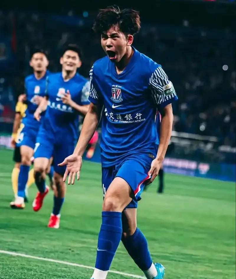 刘诚宇1人独进3球，上演帽子戏法，打过国足、亚冠和中超的比赛就是不一样，刘诚宇在