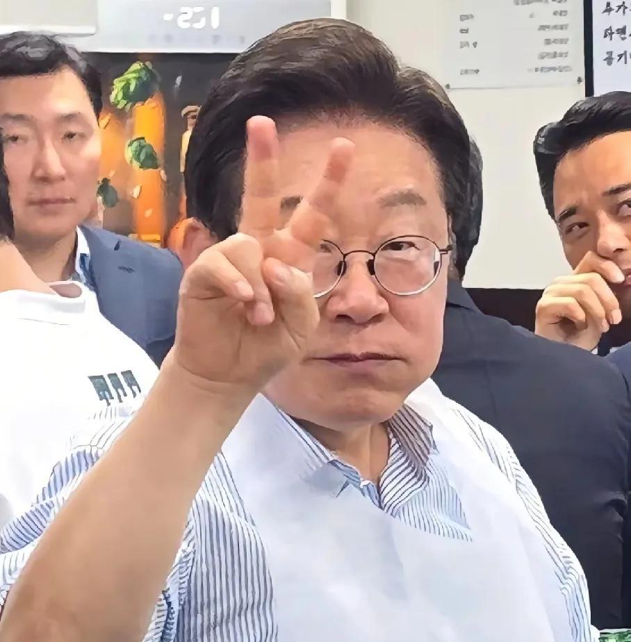拒绝中方请柬，否认亲华，48小时内李在明打出一套组合拳，只为向美表忠心？在过去