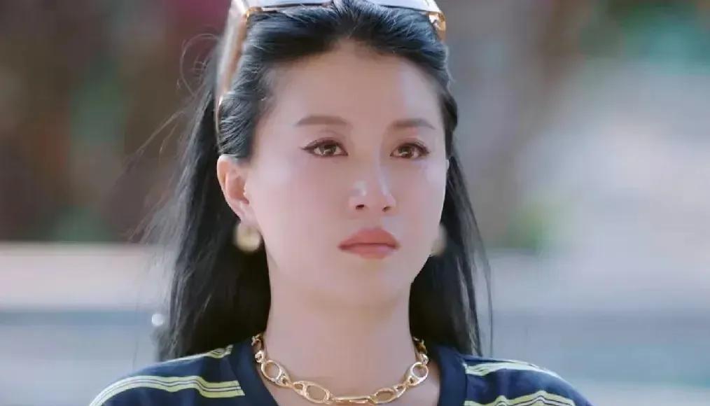 李嘉格啥都懂，也知道她的老公做不到，也不想得罪婆婆，就是让自己的妈妈委屈，不心疼
