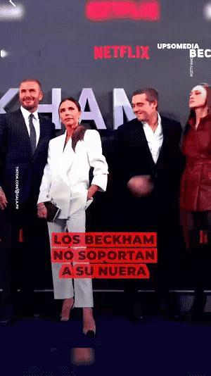 看来婆媳矛盾是世界性问题啊！就连贝克汉姆家也不能免俗，这婆媳俩好搞笑，两张扑克