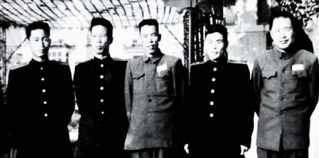 1967年，梁兴初中将调任成都军区司令前，去向老首长林防长汇报工作。说着说着，林