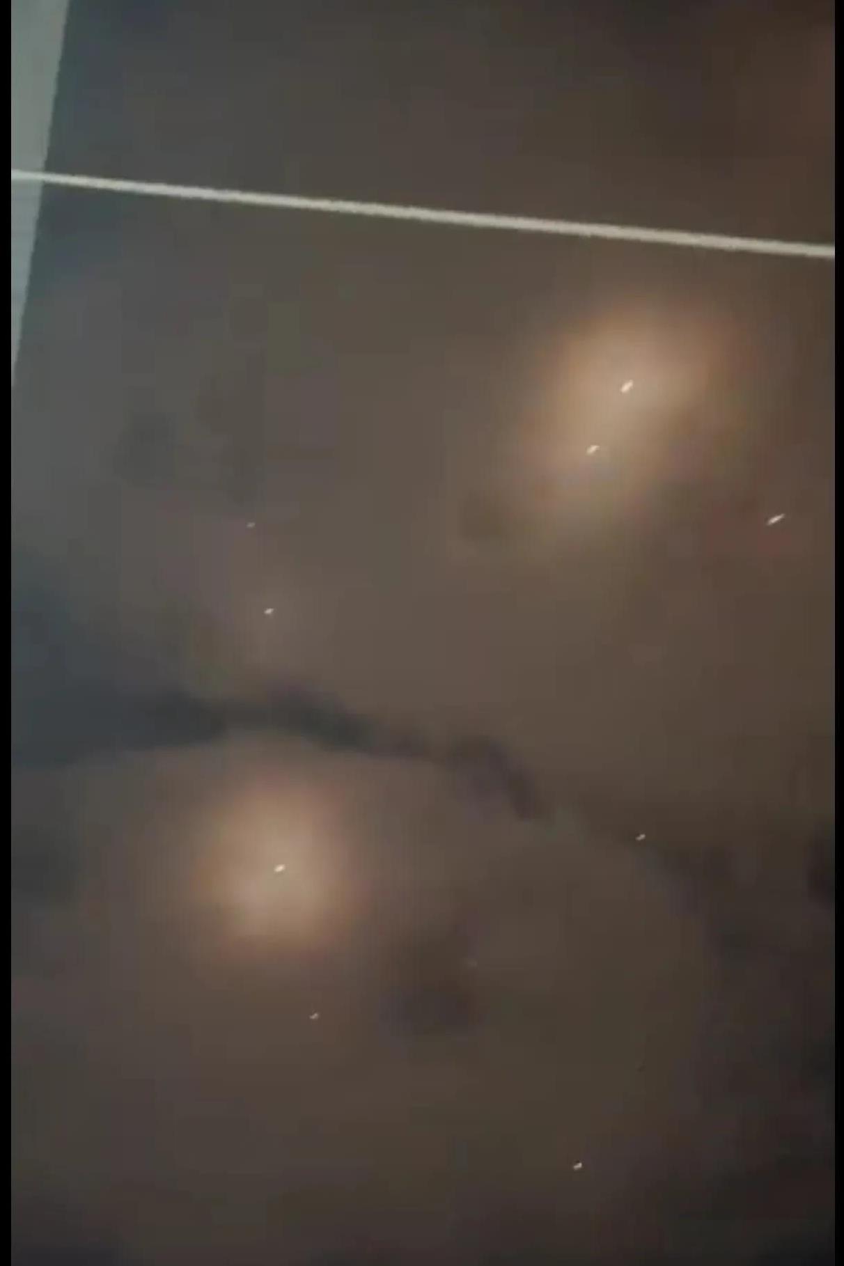 继续保持火力输出，炸空军、炸后勤、炸军事人员聚集区、还要炸利库德集团人员的聚集区