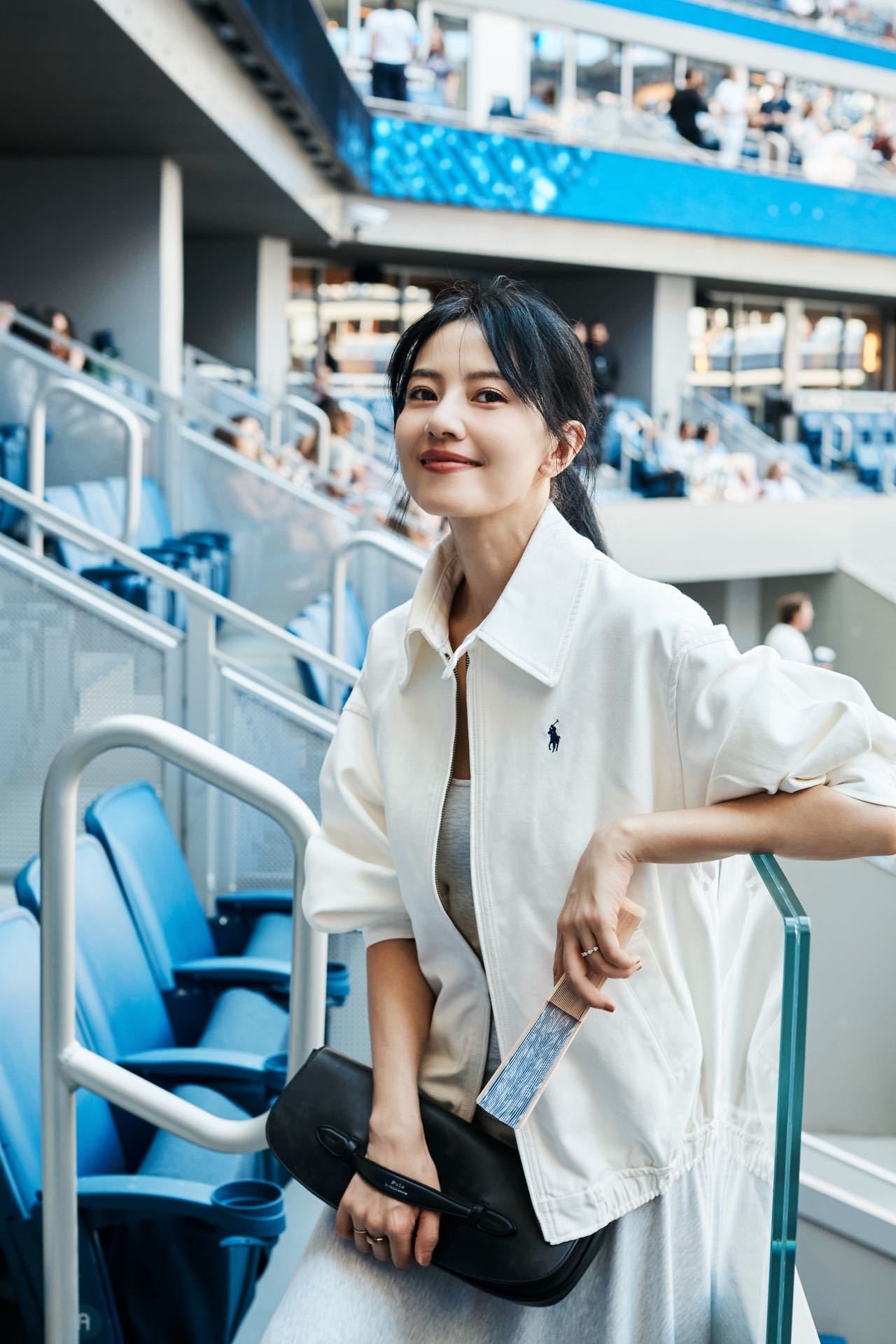 高圆圆美网营业状态高圆圆现身美网现场，营业状态直接惊艳全网。褪去刻意的精致感，一