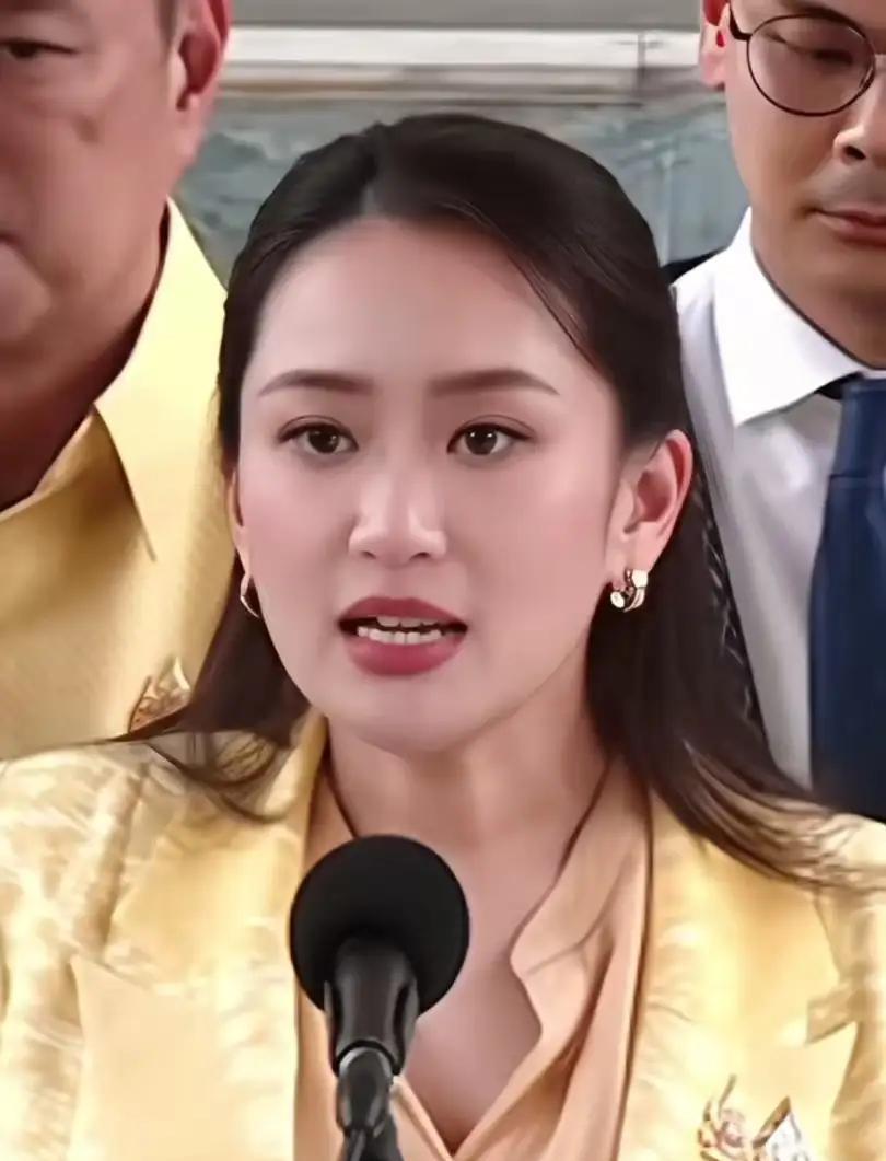 泰国国王玛哈还是没有等来军方的妥协，泰王也无奈接受佩通坦被免去总理一职，其实整个