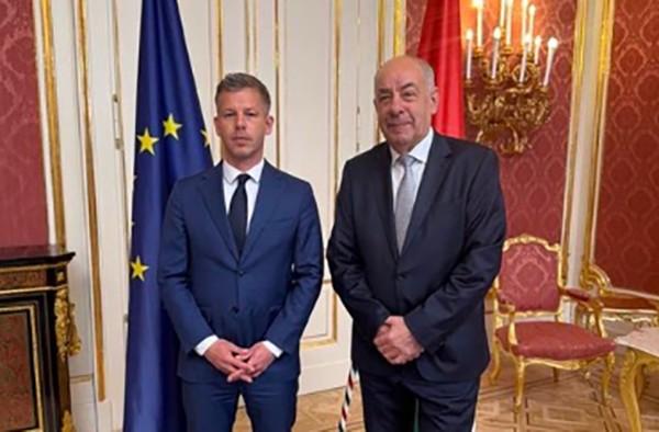 毛焦尔当面“逼宫”匈牙利总统：你不配，赶紧走人刚当选匈牙利总理三天，毛焦尔就