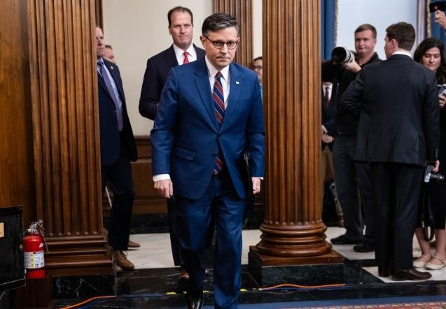 美众议长发警告：这要输了，特朗普任期也就完了2026年是美国中期选举年，共和党