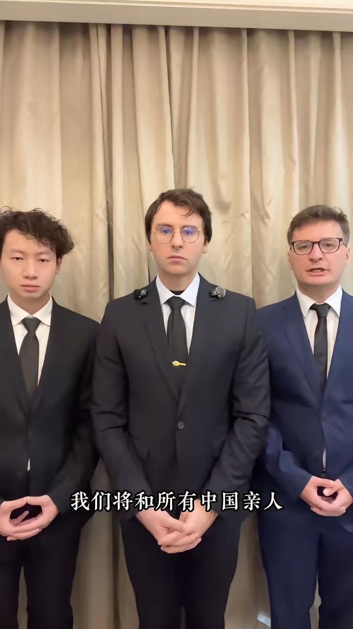 今天受邀参加国家公祭日祭奠，站在这里才懂：缅怀从不是沉湎伤痛，而是给和平铸一道铠