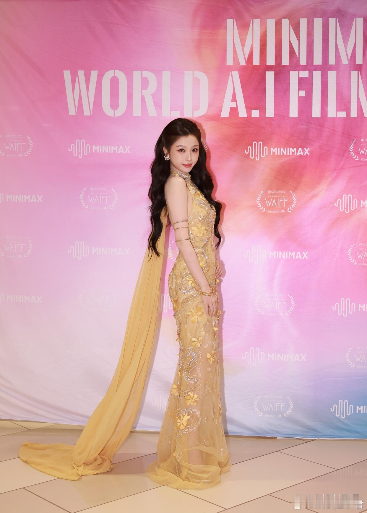 虞书欣戛纳生图虞书欣戛纳电影节紫毯无精修生图，大家觉得状态怎么样！有一说一真