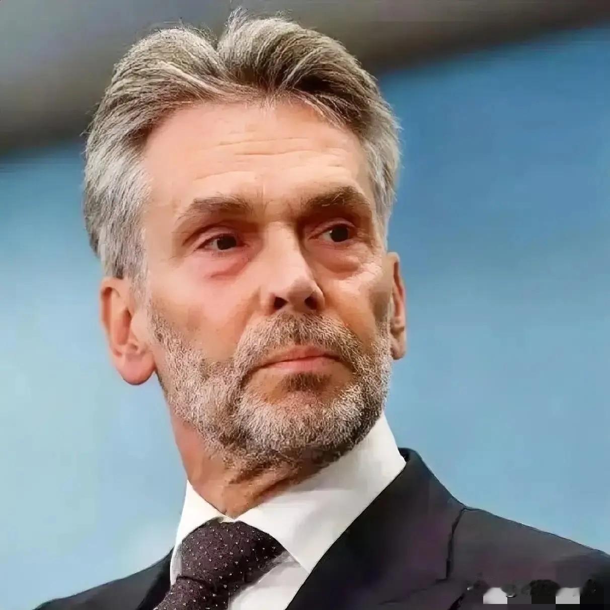 荷兰企业法庭做出裁决2月11日，闻泰科技发布公告，荷兰企业法庭做出裁决，维持了