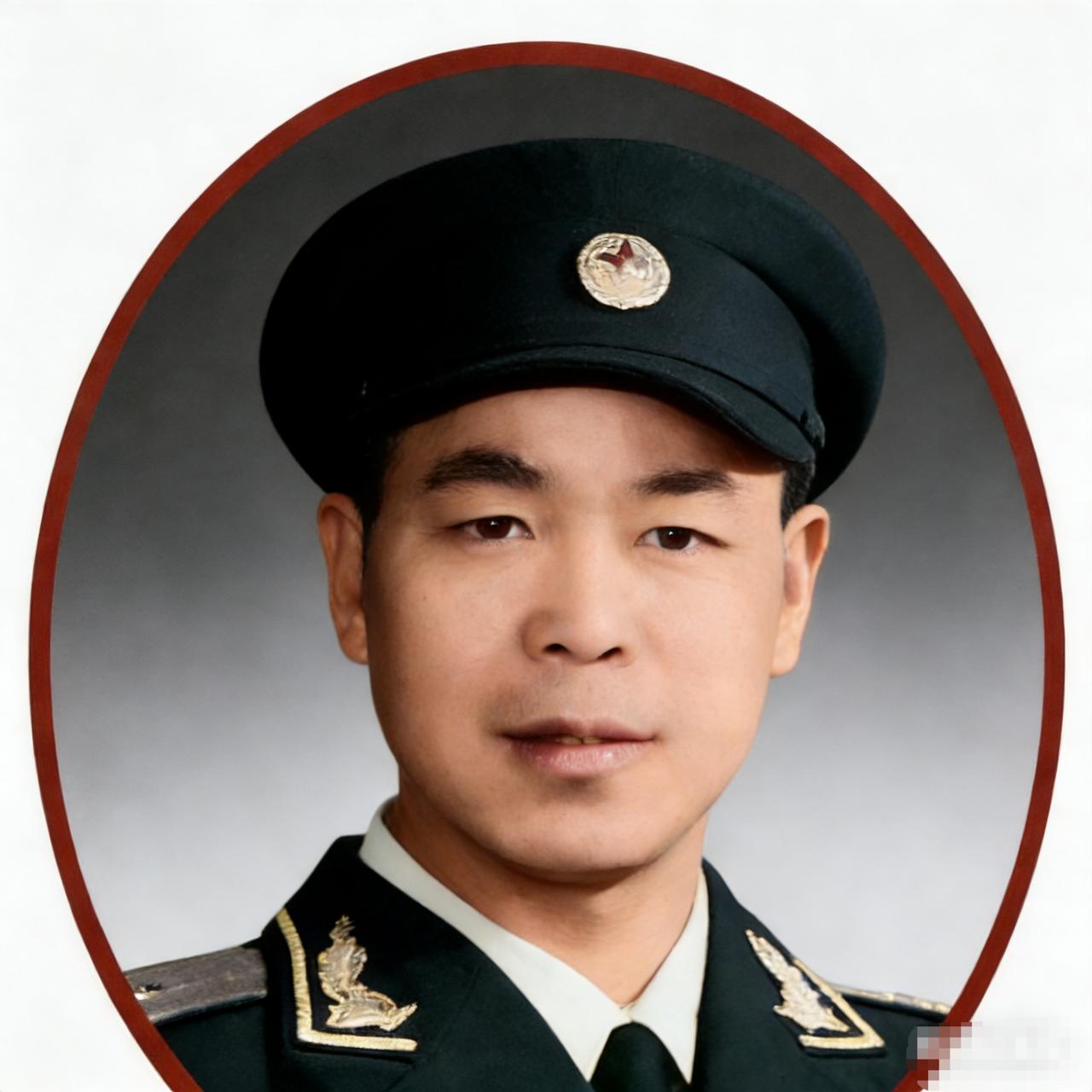 徐湖平的老首长岳振华营长，一张罕见的留影，这一张照片拍摄于1964年，还不到40