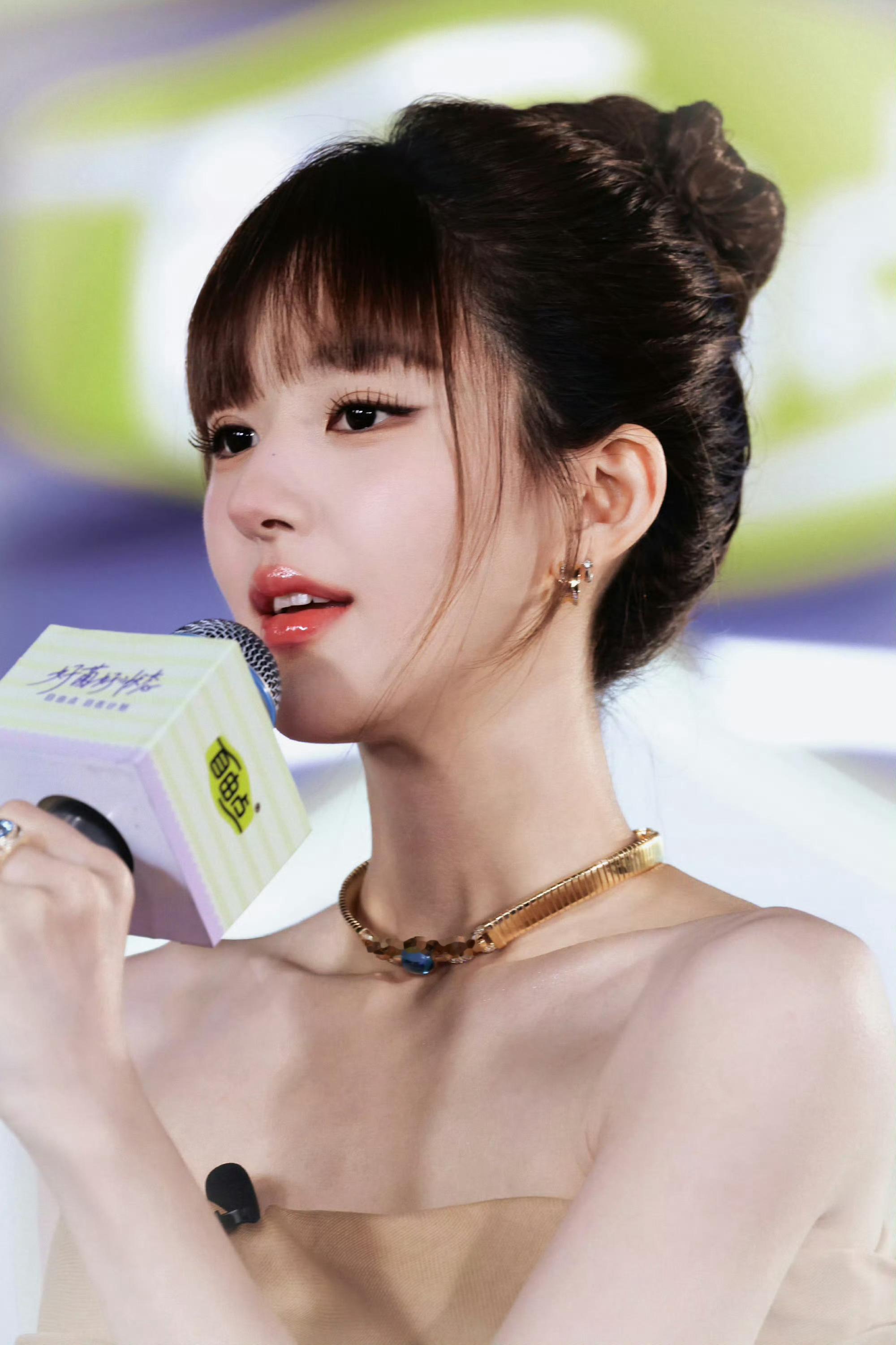这个小露儿太美萌了赵露思