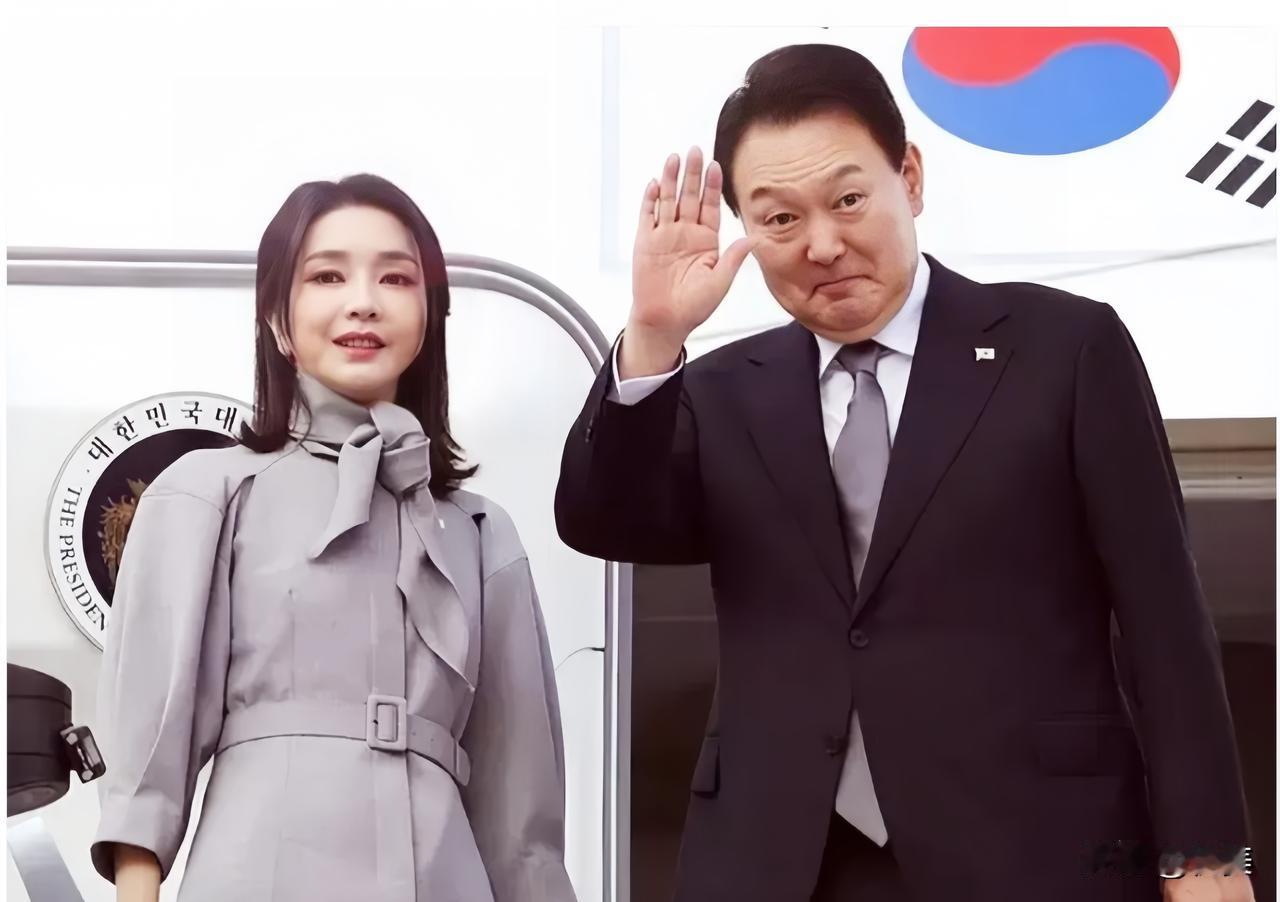 这下好了，不光韩国人知道，全地球人都知道了。现实真的比编剧敢写多了！尹锡悦