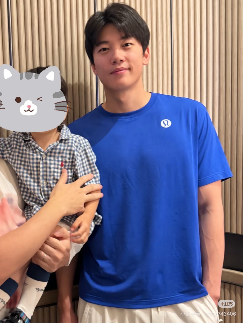 早上新鲜的！好清爽帅气！分享者ip在上海不知道顺顺是不是去上海啦[抱抱]汪顺