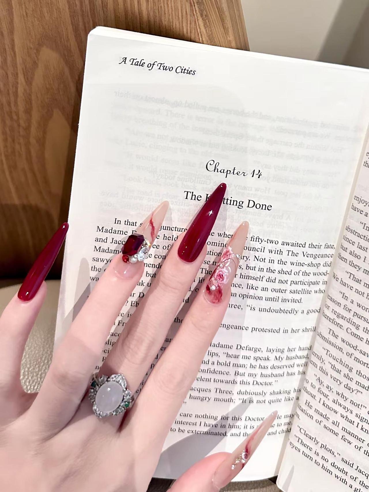 丘比特轻轻飞过月光下美甲穿戴甲超好看的美甲新年美甲