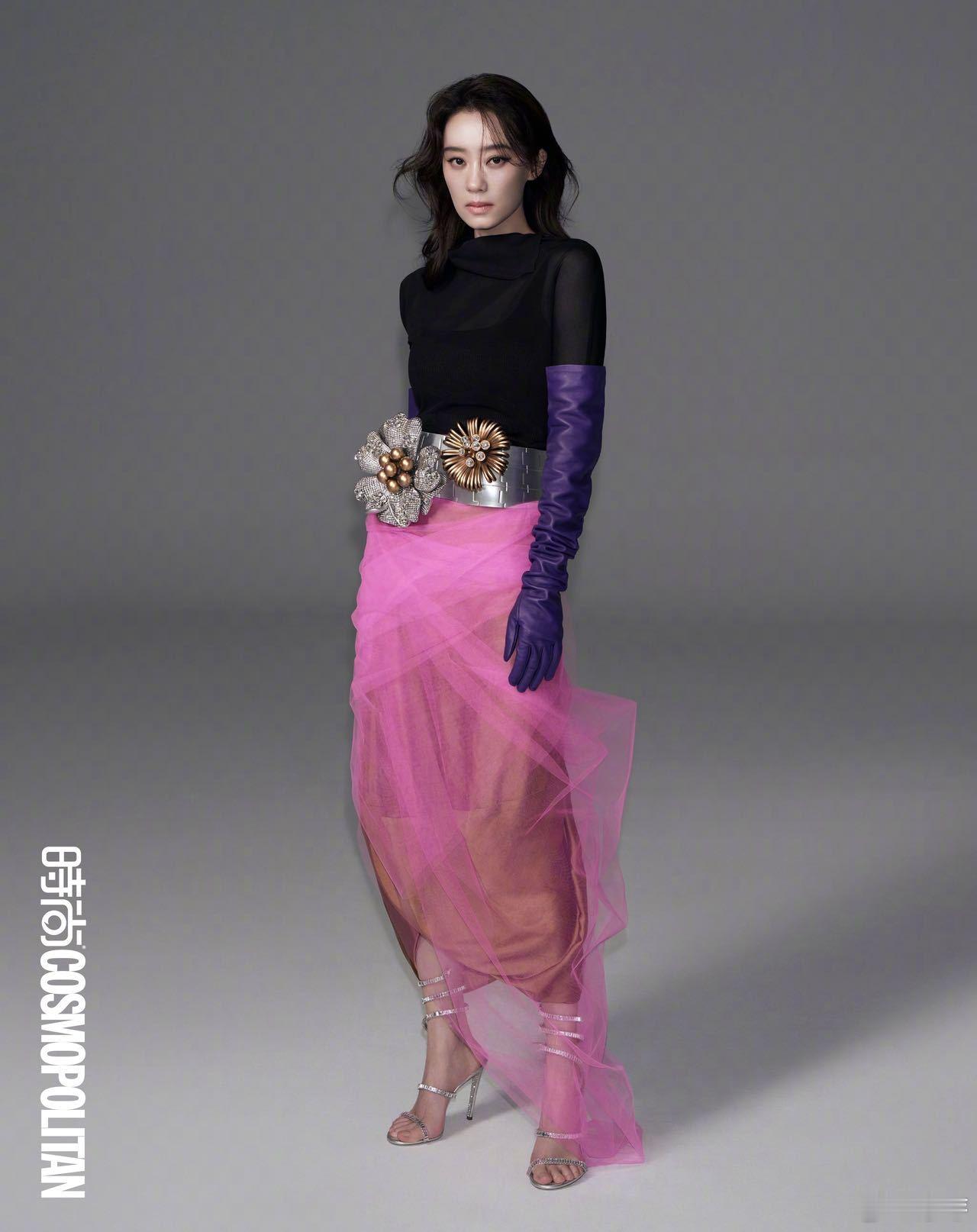 张小斐半年三本五大刊张小斐这时尚资源也太顶了！半年解锁三本五大刊从演员到时尚宠