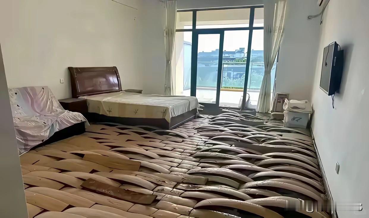 这是怎么了[捂脸哭]