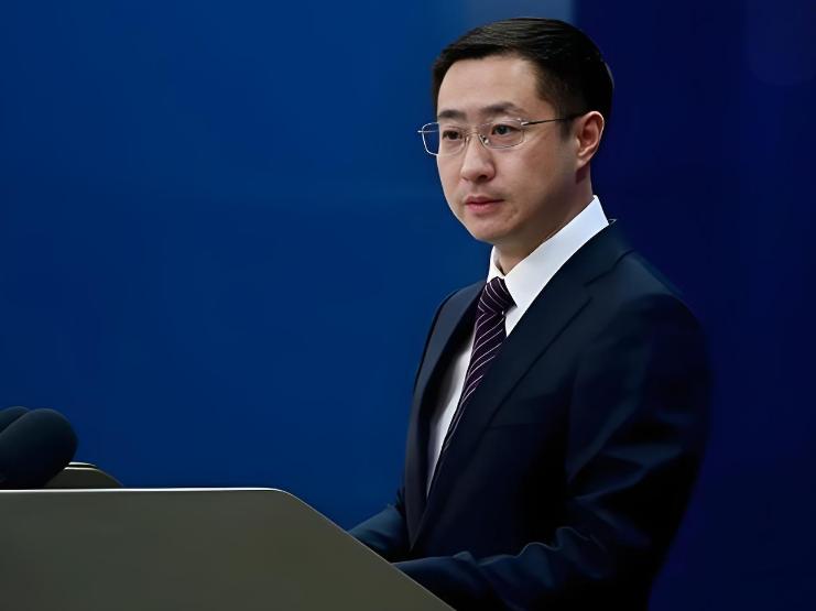美国坐不住了！中国祭出比稀土更强的王牌近日，全球媒体被一条来自中国的消息震动