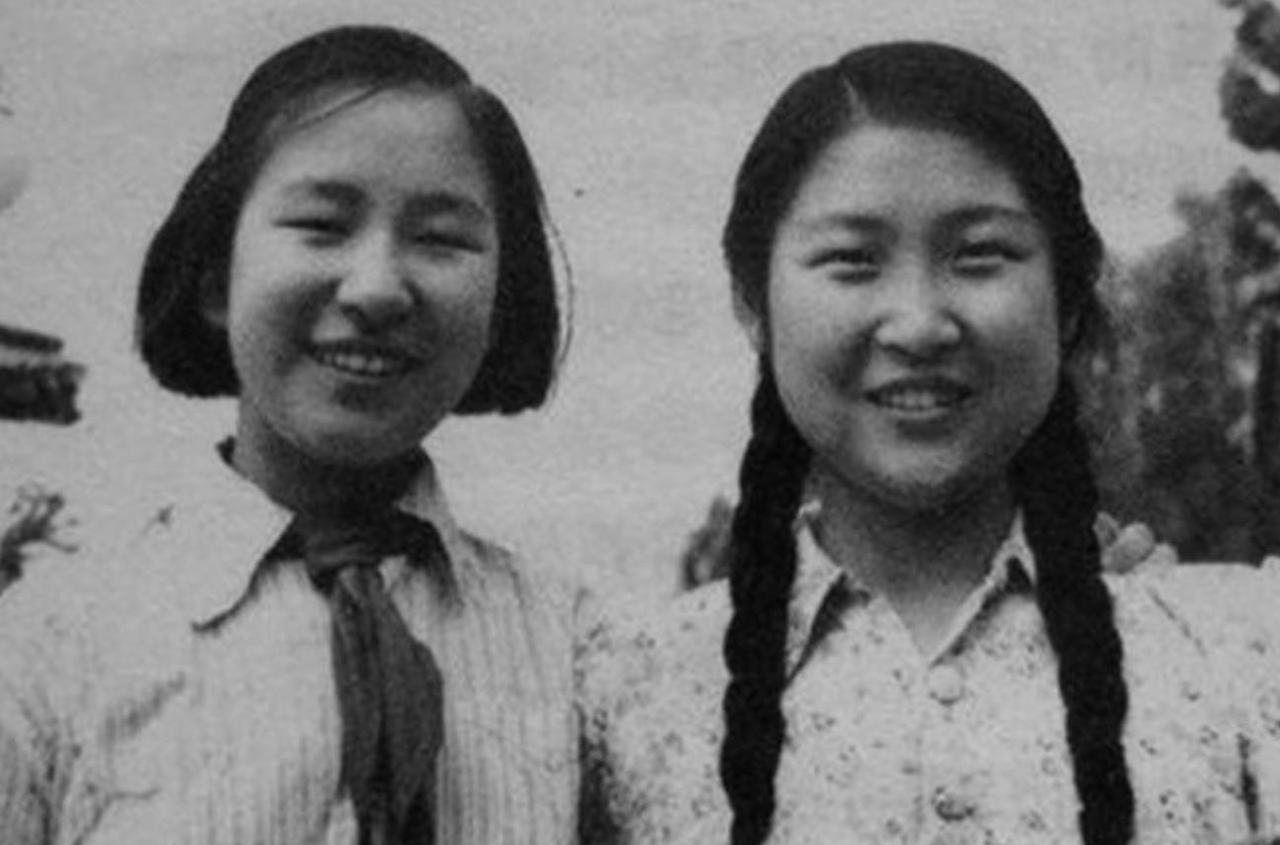我们都知道，《论语》中有一句话：“君子欲讷于言而敏于行。”学识渊博的伟人，正是根