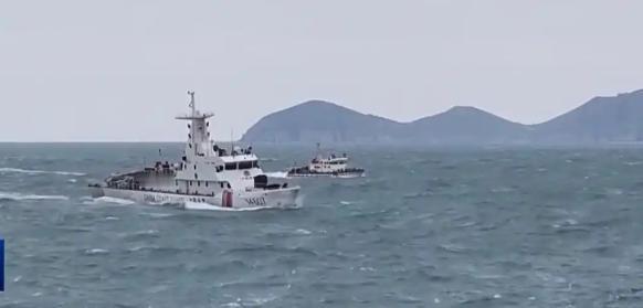 中国海警发布通告，按“一个中国”原则，对台岛展开环岛执法管控，并将演练临检拿捕、