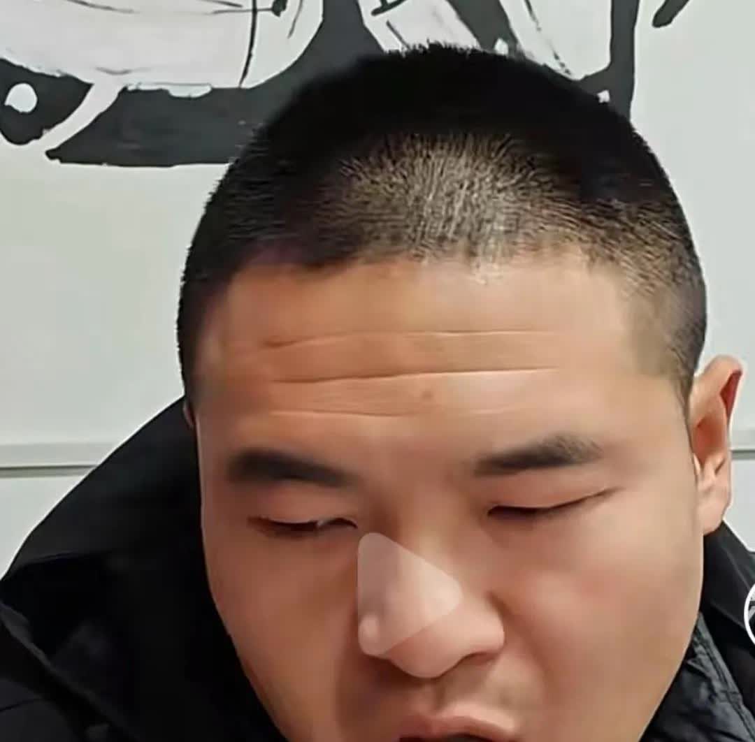 最近我一直在看两个车评博主，一个是超哥说车，专门推荐国产车和德系车，另一个是姚厂