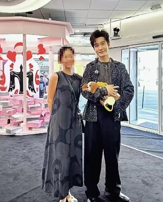 黄晓明，这谁能想到？